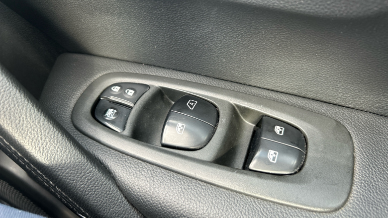 Renault Kadjar 1.3 TCE Dynamique S Nav 5dr Petrol Hatchback